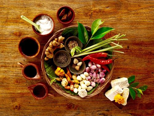 Makanan di atau berdekatan rumah tamu ini