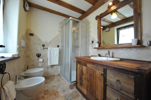 Ένα μπάνιο στο Affittacamere Le Relais De La Grandze