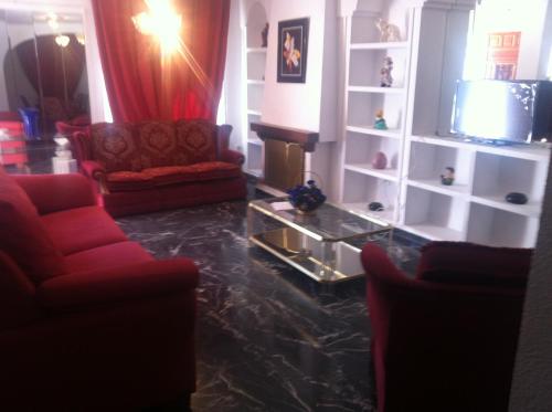 Chalet Torremolinos, Torremolinos, Spain - Booking.com