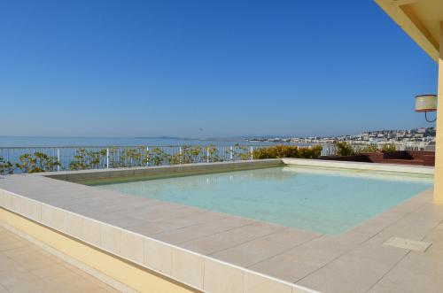 Royal Lux NICE -Last floor, see view photo 2