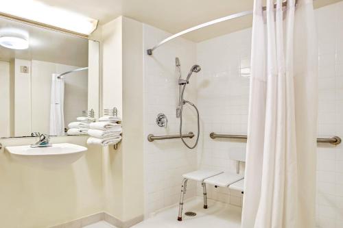 Imagen de la galería de Days Inn by Wyndham Bradenton - Near the Gulf, en Bradenton