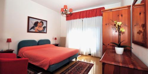 Фотография из галереи Hotel Europa в городе Порлецца