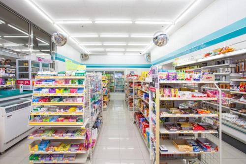 Supermarket või muud poed korterhotellis