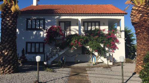 Gallery image of Home Pico - Casa dos Cedros (Alojamento local) in Criação Velha