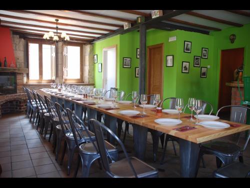 ห้องอาหารหรือที่รับประทานอาหารของ Hotel Rural del Médico