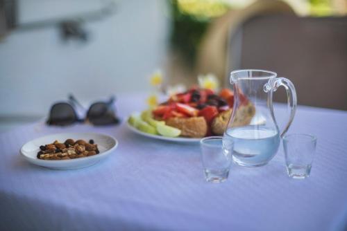 Makanan di atau berdekatan apartmen