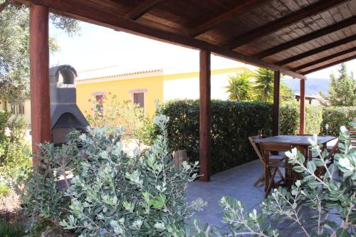 Taman di luar Agriturismo Campesi casale tra le vigne
