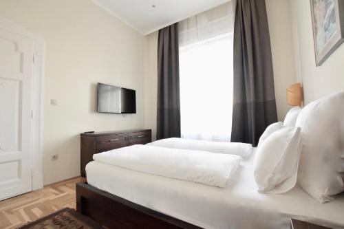 Luxury Apartment by Hi5 - Király street Suite 1077 Budapest, 51 Király utca kép - 3