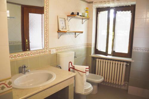 Et badeværelse på I Tigli di Altavilla