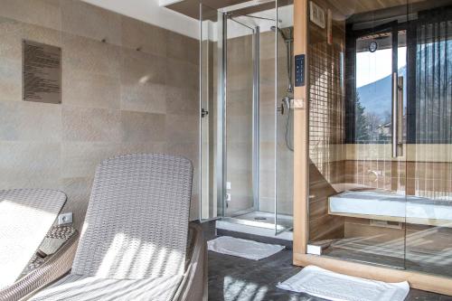 Et badeværelse på Grand Chalet delle Rocche