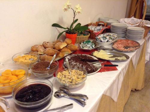 Jídlo v hotelu nebo okolí