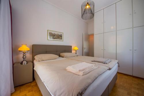 Posteľ alebo postele v izbe v ubytovaní Starapartment Athens-Varkiza Top 1