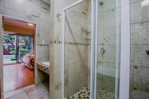 Vannituba majutusasutuses Sunrock Guesthouse