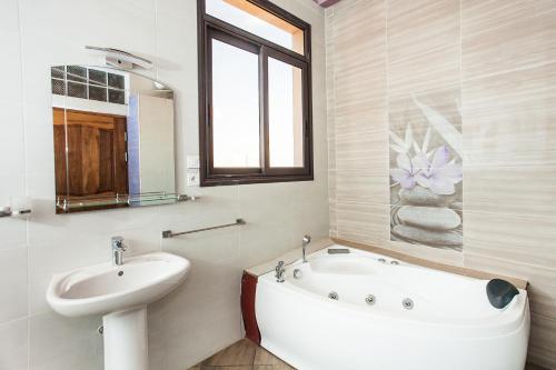Ένα μπάνιο στο OCEANIS HOME & VOYAGES - Navette incluse en aller simple