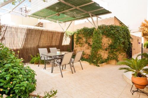 Eleni Apartments