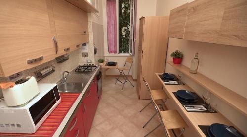 Η κουζίνα ή μικρή κουζίνα στο Domus Amica