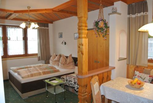 Postel nebo postele na pokoji v ubytování Haus Kraft