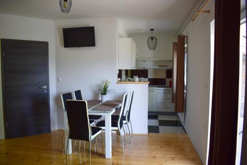 Kuchyň nebo kuchyňský kout v ubytování Farm Stay Zevnik