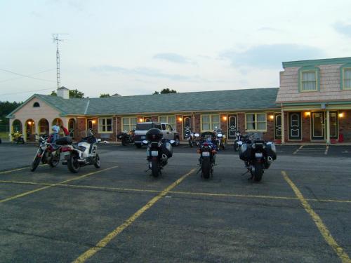 Relax Inn - Shelby – Photos 3