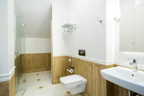 Bilik mandi di Hotel nad Rabą - Bochnia