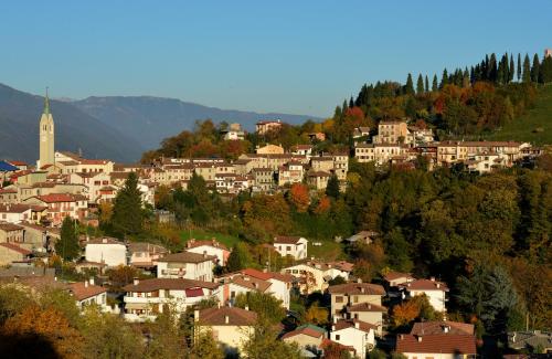 Γενική θέα στο βουνό ή θέα στο βουνό από  αυτό το κατάλυμα σε φάρμα