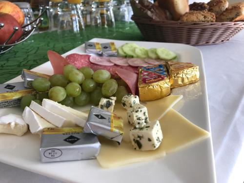 Mad på pensionatet eller i nærheden