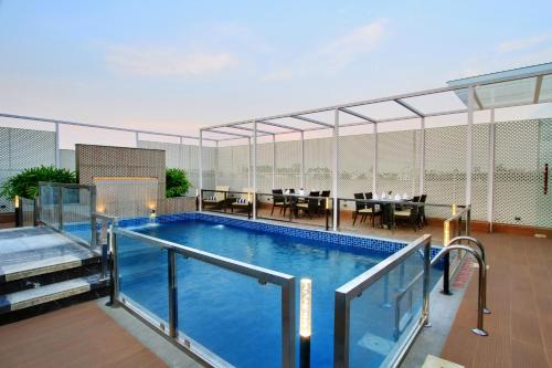 Piscina en o cerca de Comfort Inn Insys