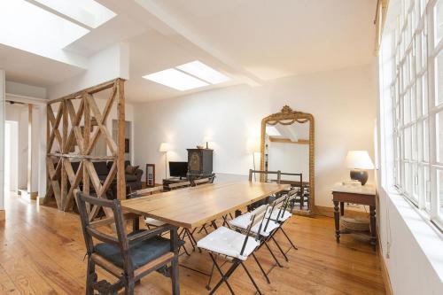 Central, Charming, Quiet, Garden and Parking