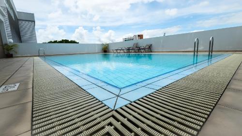 Swimmingpoolen hos eller tæt på Times Hotel Brunei