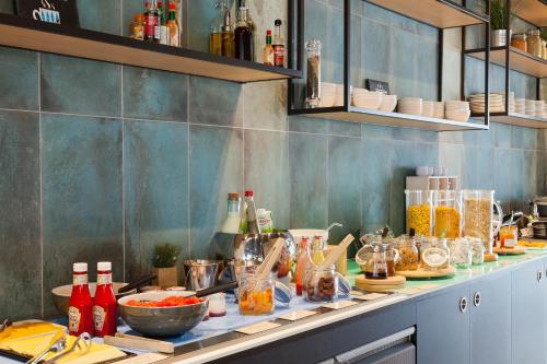 Jídlo v hotelu nebo okolí