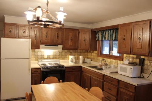 Kjøkken eller kjøkkenkrok på Nootka Lodge