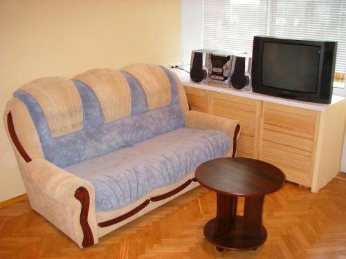 Ein Sitzbereich in der Unterkunft Apartment na Pecherske