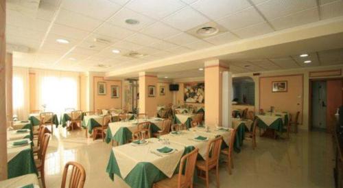 Restaurant ou autre lieu de restauration dans l'établissement Albergo Villa Ada