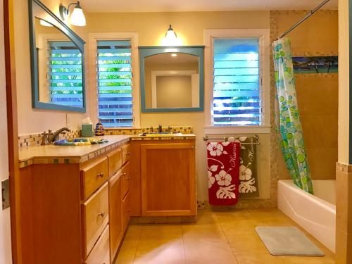 Dapur atau dapur kecil di Beautiful Guest House Kailua Beach