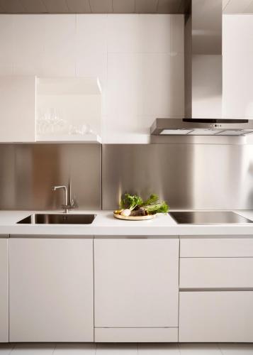 Halcyon Days designer apartments by Ana Locking photo 23