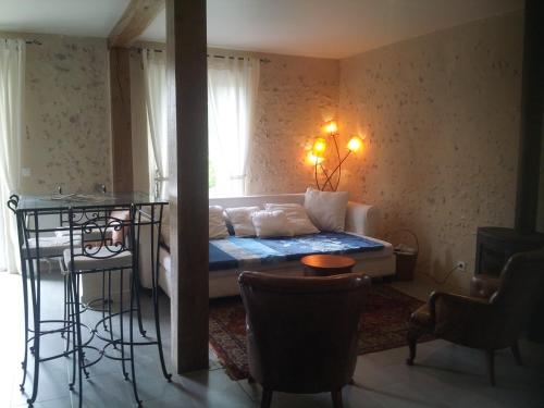 Gallery image of Tante Pim in Neuilly-sur-Eure
