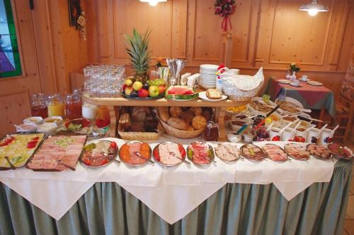 Jídlo v penzionu nebo okolí