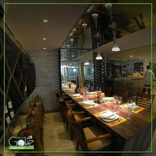 Restoran atau tempat lain untuk makan di Serra Golfe Apart Hotel