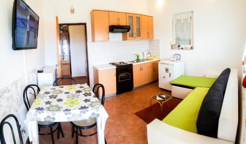 Galeriebild der Unterkunft Apartment Mery in Petrcane