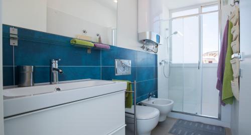 Bilik mandi di DELPOSTO Marina di Ragusa DS