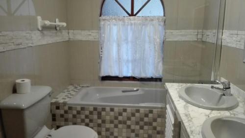 Φωτογραφία από το άλμπουμ του Versailles B and B σε Gonubie