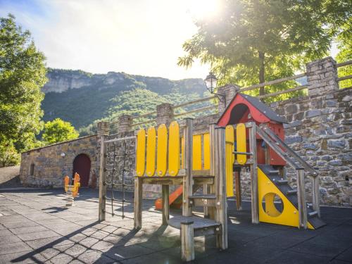 Afbeelding uit fotogalerij van Camping RCN Val de Cantobre in Cantobre