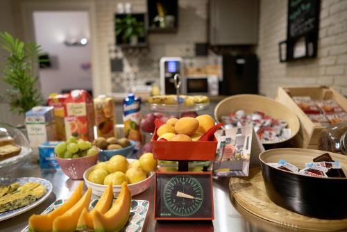 ゲストハウスの敷地内または近くでの食事または食べ物