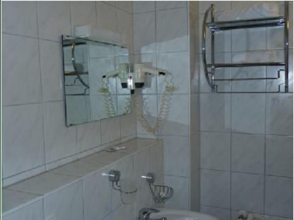 A bathroom at Hotel Domino