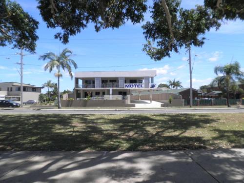 El edificio en el que está el motel
