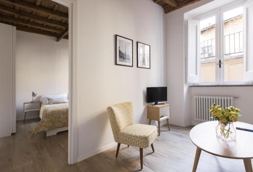 Cozy apartment in via degli Spagnoli - FromHometoRome