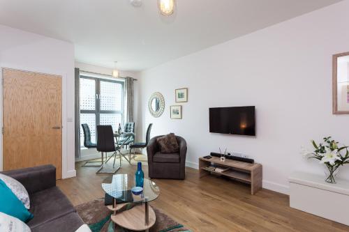 Gallery image of Self-contained town centre one bedroom apartments by Helmswood Serviced Apartments in Redhill