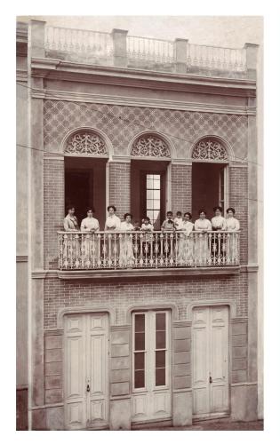 Balkoni atau teres di Casa Emblematica Celestino
