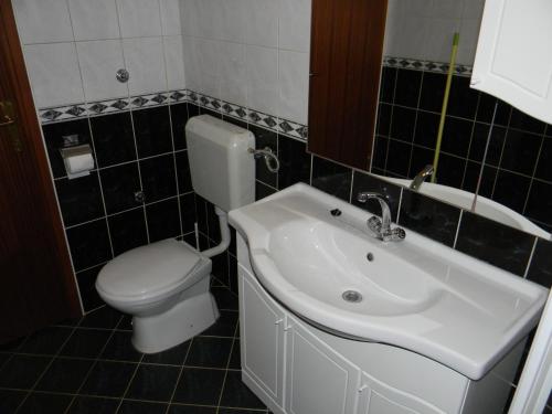 Gallery image of Apartmani Maver in Sveti Filip i Jakov