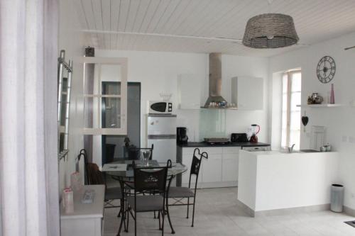 Charmante maison charentaise \"BONHEUR\" * 4 pers